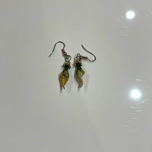 Small crystal ornament earrings
